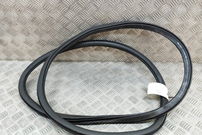 Garnitura ușă st&acirc;nga spate VW ID.5 E39 2022 OEM: 11A867913B | 23088475