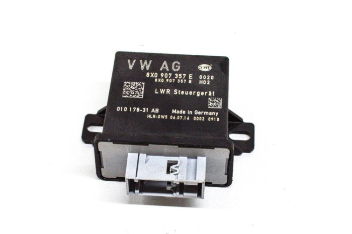 Modul de control far AUDI Q3 8U 2017 OEM: 8X0907357E,8X0907357B 15480893