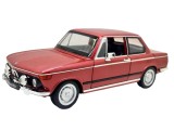 Machetă auto BMW 2002 Tii rosu scara 1:24 lumini și sunete claxon volan deschide usile si capotele