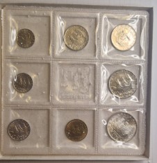 Set Monede Monetarie San Marino 1976, km#51, 52, 53, 54, 55, 56, 57, 58, 500 lire argint, in cutie cu pliant, 8 monede