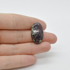 Cabochon eudialit 25x15x5mm c15