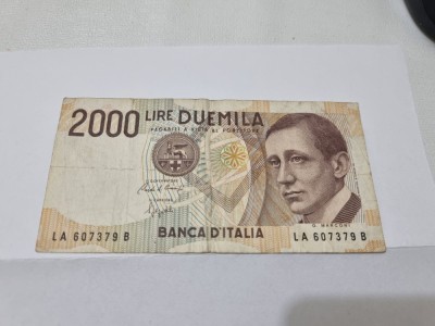 bancnota 2000 L 1990 foto
