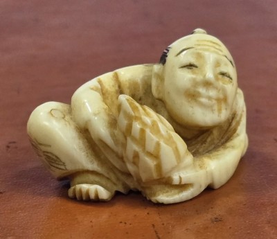 Netsuke din fildes, Japonia, Sec. XIX foto