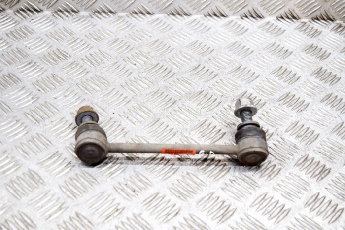 Bieleta stabilizatoare dreapta spate LAND ROVER RANGE ROVER SPORT II L494 2017 OEM: DK62-5C486-AB 14640914