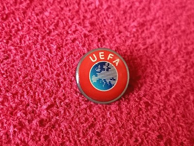 Insigna fotbal - UEFA foto