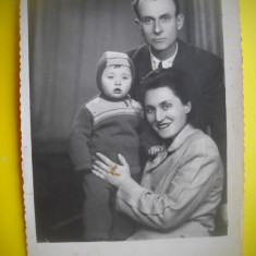 HOPCT 386 H FAMILIE IN ANUL 1954 FOTO SELECT - ROMANIA-FOTOGRAFIE VECHE TIP CP