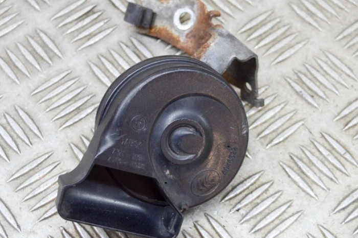 Claxon st&acirc;nga VW PASSAT Variant B7 365 2010 OEM: 7N0951223A 17238443