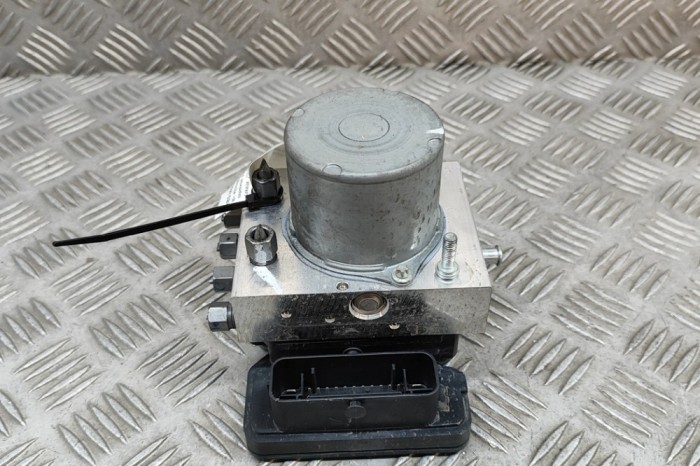 Pompa ABS TESLA MODEL Y 2022 OEM: 1044745-00-B 23131879