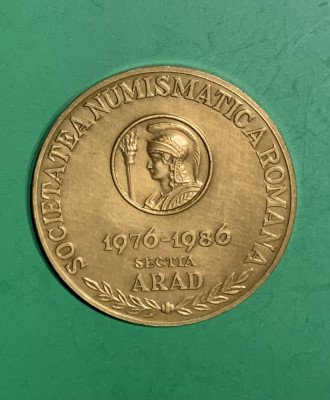 Medalie societatea numismatică rom&amp;acirc;nă secția Arad 1976-1986 foto