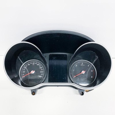 Ceas de bord MERCEDES-BENZ C W205 2017 OEM: A2059028411,A2059045000,A2059026408,A2059019008,A2C10486200,A2059023503,A2059003327,A2C80350905,A205902340 foto