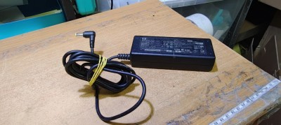 Incarcator HP 19V 3950mA foto