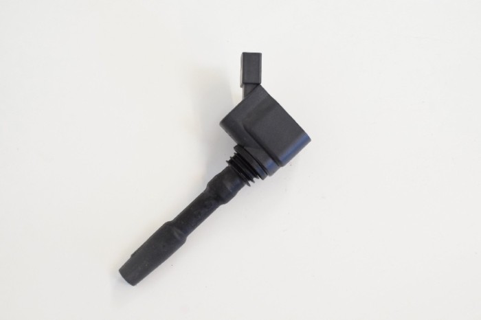 Bobina de inducție de &icirc;naltă tensiune VW TOUAREG CR7 2018 OEM: 06H905110G 11548201