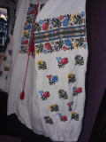 Bluza dama ie traditionala romaneasca cu motive florale, maneca lunga, marimea L, Bumbac