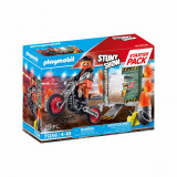 Cumpara ieftin Playmobil - Set Motociclist Stuntshow Si Perete De Foc