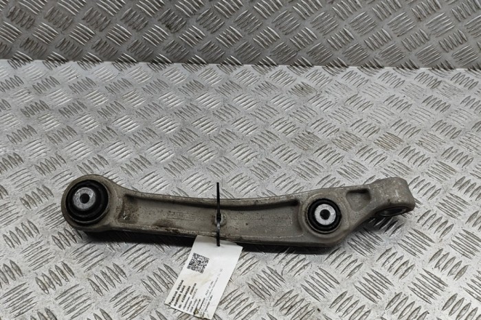Braț inferior dreapta față AUDI Q7 4M 2016 OEM: 4M0407156C | 32045289