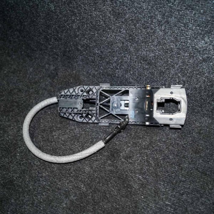 Cadru m&acirc;ner interior ușă dreapta față PORSCHE CAYENNE 92A 2011 OEM: 5N0837885H5N0837017C 1696842