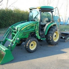 Tractor John-Deere 4320