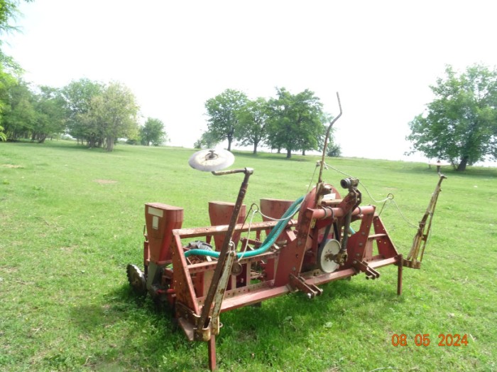 Vand utilaje agricole