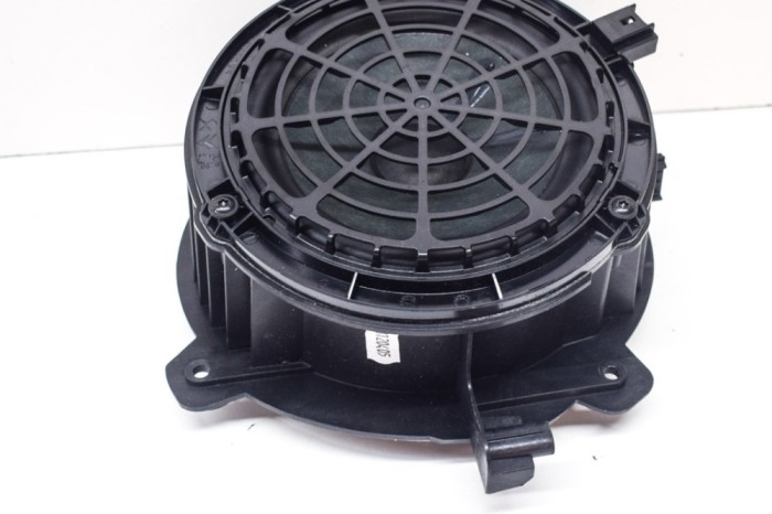 Difuzor ușă st&acirc;nga față OPEL MOKKA 2021 OEM: 9826331580,9818747880 17211814