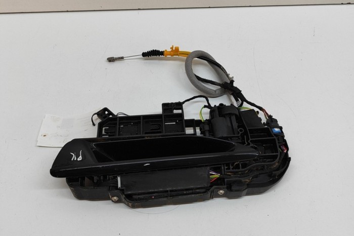 M&acirc;ner exterior ușă st&acirc;nga față AUDI A5 Avant 2024 OEM: 8B1837811B | 31879169