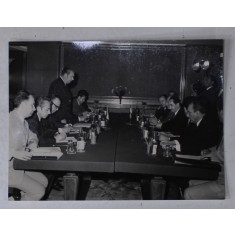 CONVORBIRI OFICIALE ROMANO - MACEDONENE , FOTOGRAFIE DE PRESA , IUNIE 1972