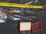 Colier superb cu pietre vechi,colier/margele vintage -bijuterie vintage cu pietre multifatetate ,BIJUTERIE Dama VINTAGE