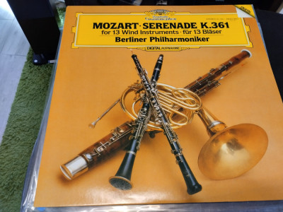 Vinil &amp;quot;Japan Press&amp;quot; Mozart &amp;lrm;&amp;ndash; Serenade K. 361 For 13 Wind Instruments (VG++) foto