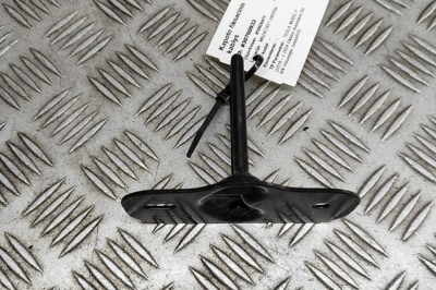Zăvor de siguranță capota TESLA MODEL Y 2024 OEM: 1505712-00-B 30760933 foto