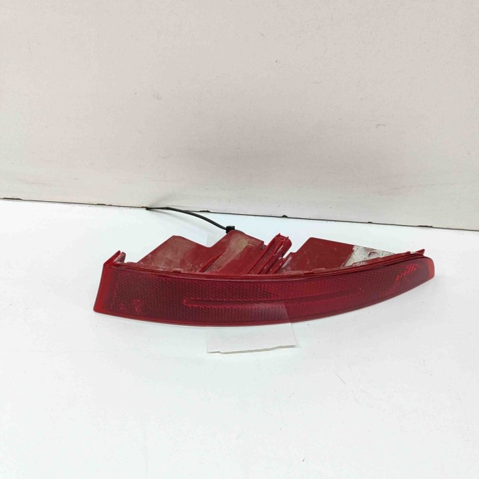 Reflector bara de protecție dreapta spate BMW X7 G07 2023 OEM: 8091922 31082415