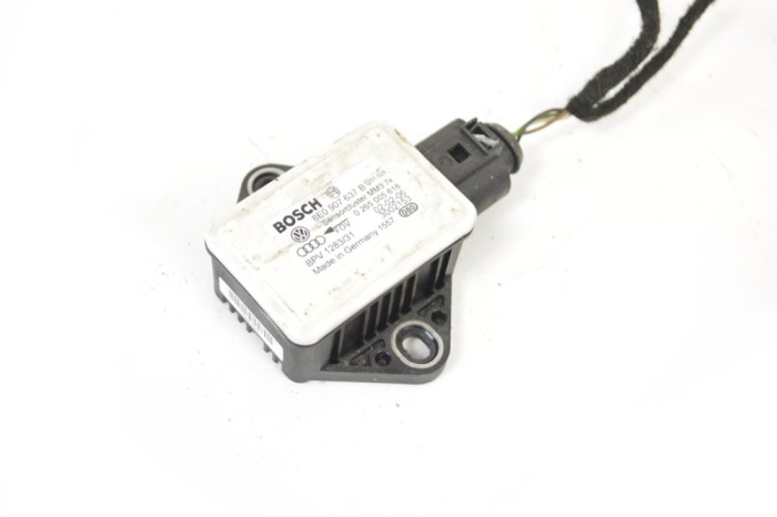 Senzor de accelerație AUDI A4 Cabrio 8H7, B6, 8HE, B7 2006 OEM: 8E0907637B,0265005618 11789127