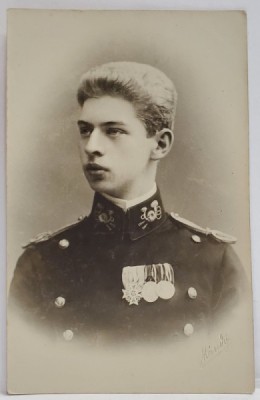 A.S.R. PRINTUL CAROL , IN UNIFORMA , CU DECORATII , FARA CHIPIU , FOTO, MANDY , TIP CARTE POSTALA , INTERBELICA foto