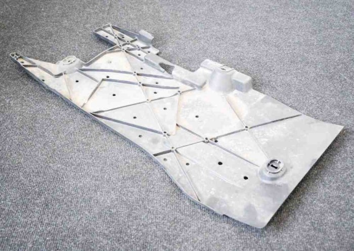 Alt scut motor CITRO&Euml;N C4 Picasso II 2015 OEM: 9803239880