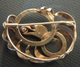 Broșă vieneză din aur galben de 14 Karate 585 cu diamant din1920-1930