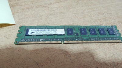 Ram Pc Micron 2GB DDR3 PC3-8500E MT18JSF25672AZ-1G1f1 foto