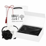 Cumpara ieftin Set cadou esarfa si brosa Black Elegance
