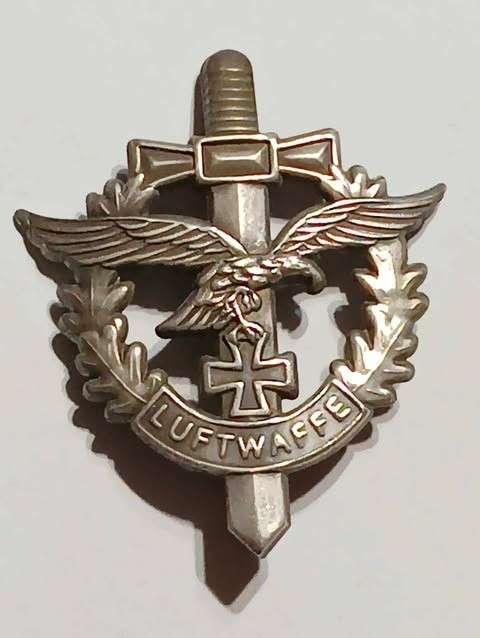 Insigna cu ac - Luftwaffe w.w.II