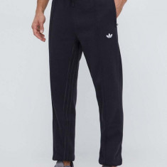 adidas Originals pantaloni de trening culoarea negru, cu imprimeu