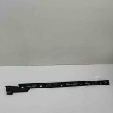 Suport prag lateral st&acirc;nga față PORSCHE MACAN 95B 2016 OEM: 95B853557 30453684