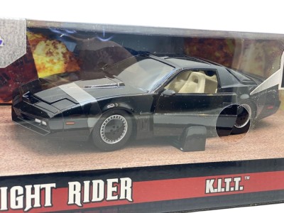 Macheta metal Pontiac Firebird Knightrider Kitt with working lights on the front hood, black 1/24 foto