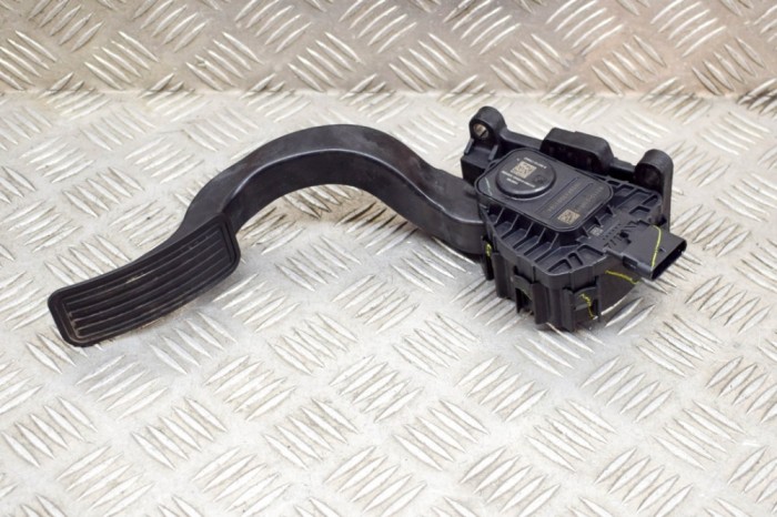 Pedala de accelerație TESLA MODEL 3 2021 OEM: C-G2112-175643,G2108C-0103AC-1020360,1020792 14980687