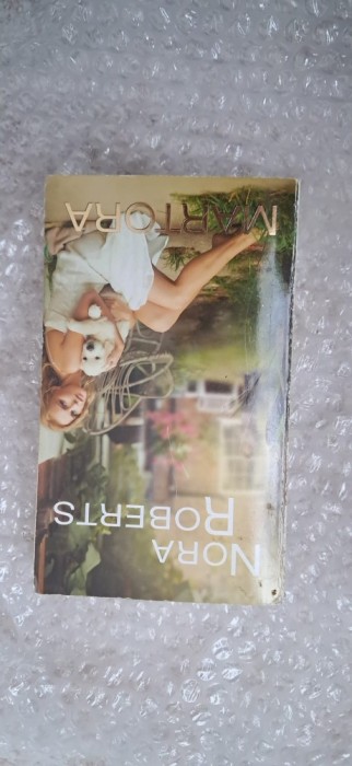 Nora roberts-martora