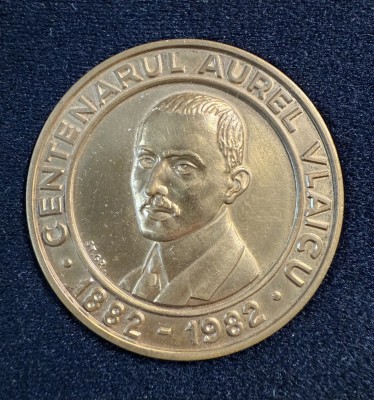 Medalie Centenarul Aurel Vlaicu foto