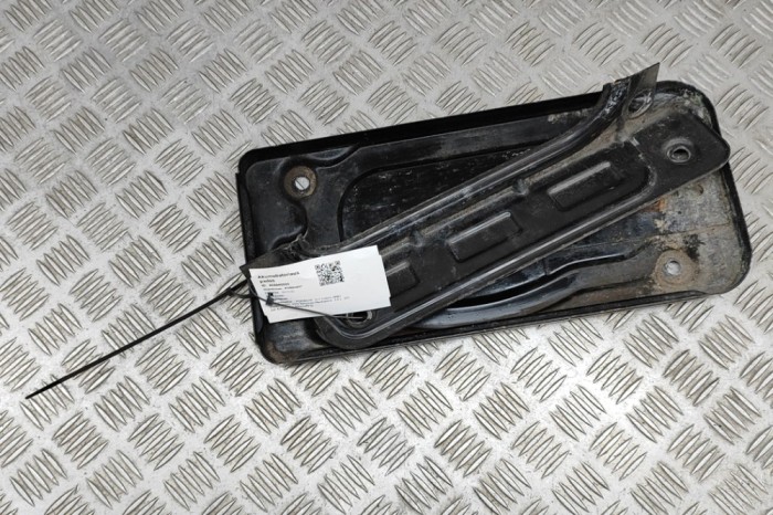 Suport baterie PORSCHE 911 Cabrio 996 2005 OEM: 99750415101,997.504.151.01 28045025