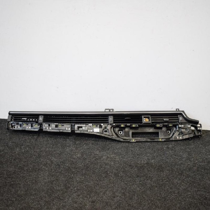Gura de ventilație planșa de bord AUDI A4 Avant 8W5, B9 2017 OEM: 8W28209028W2820901C 3499430