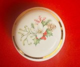 CASETA DIN PORTELAN- DECOR DE CRACIUN D9,5CM