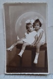 Fotografie copii interbelică &ndash; carte poștală foto cca 1930 &ndash; portret studio