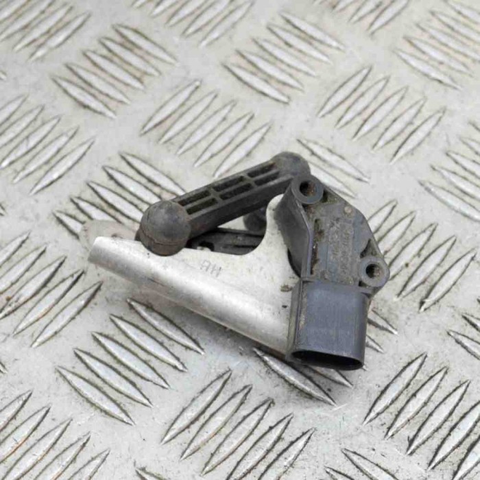 Senzor de nivel &icirc;nălțime dreapta față TESLA MODEL S 2017 OEM: 1027946-00-A 14339874