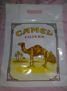 Sacosa Vintage cu Reclama la Tigari Camel cu Filtru,CAMEL  Filters,Nefolosita | Okazii.ro