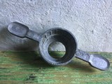 Vechi capsator de borcane realizat din aluminiu / piesa pentru bucatarie din perioada comunista !