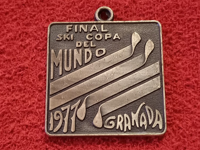 Medalion Ski - Finala Cupei Mondiale de SKI - Granada 1977 foto